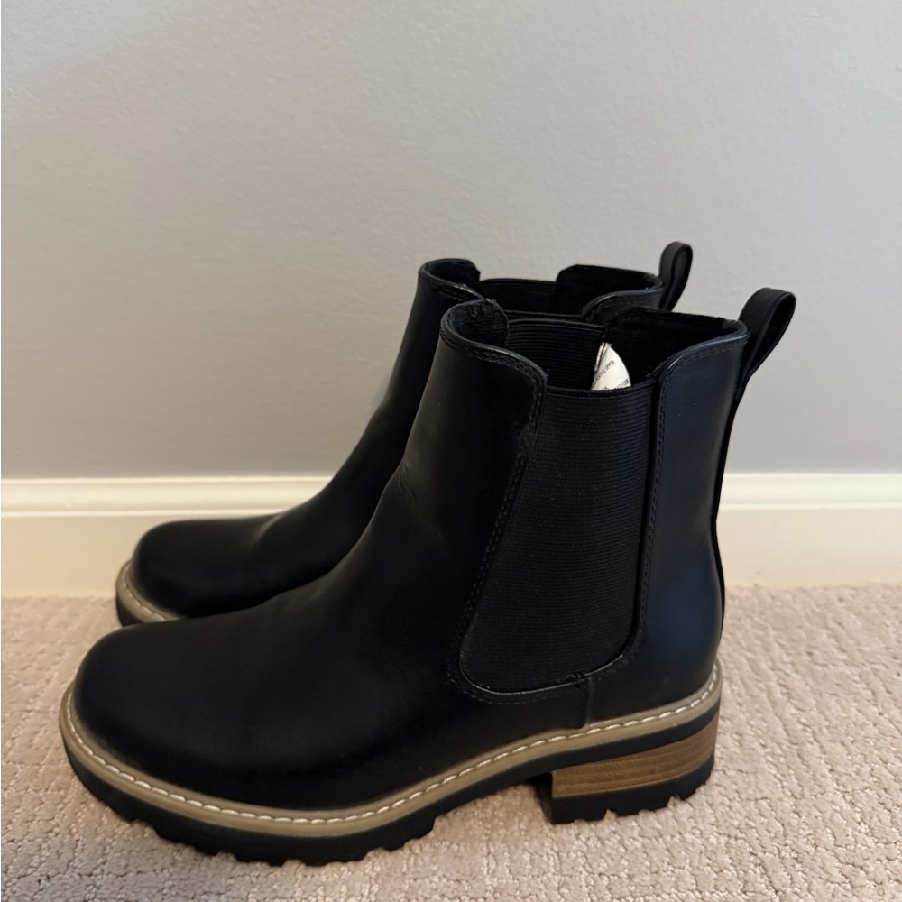 Universal Thread Black Chunky Ankle Boots